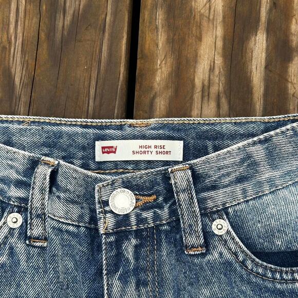 Levis High Rise Shorty Shorts - Picture 4 of 5